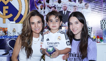  Daniela Díaz de León, Franco Conde y Camila Garza.