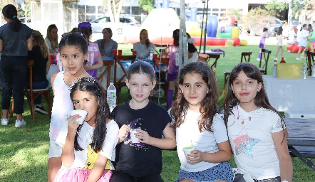  Renata, Bárbara, Regina, Inés y Ana Pau.