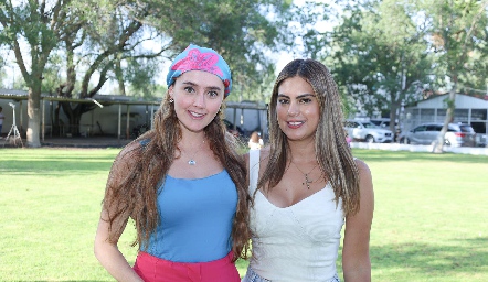   Diana Favela y Bárbara Berrones.