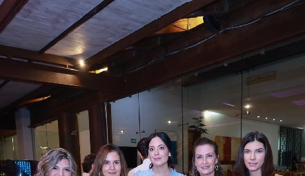  Sonia Moreno, Valeria Flores, Alejandra, Mariloli García y Mariana Palazuelos.