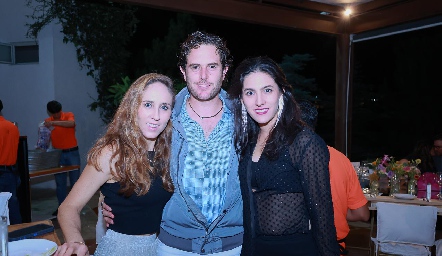  Fernanda Rodríguez, Carlos Del Valle y Claudia Díaz de León.