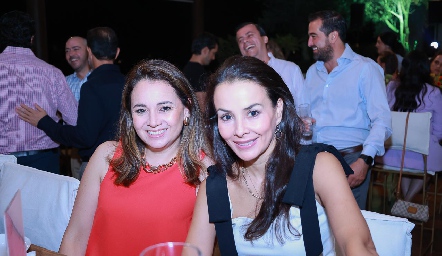  Georgina Stevens y Adriana Revuelta.
