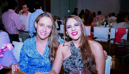  Paulina del Valle y Mariana Carbajal.