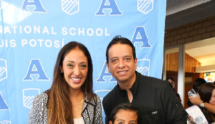 Mayra Álvarez, Miguel y Alejandro Zapata.