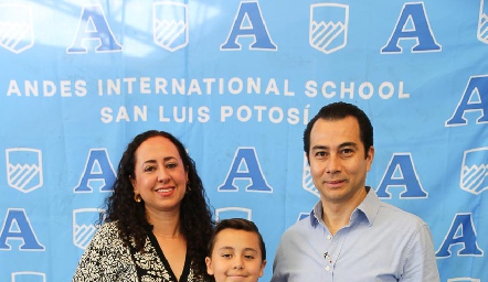  Liliana Zuviri, Javier Gómez y Héctor Gómez.