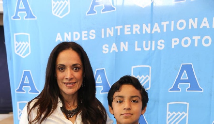  Ivette Morales y Jorge Montes de Oca.