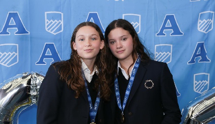  Ana Vergara y Alexa Soto.