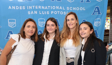  María José Abaroa, Marina Galán, Marisol Valladares y Pía Quibriera.
