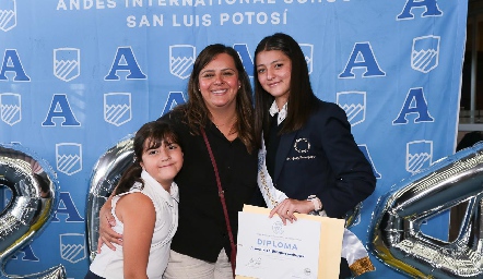  Carolina Rodríguez, Anaisa y Marijó Enríquez.
