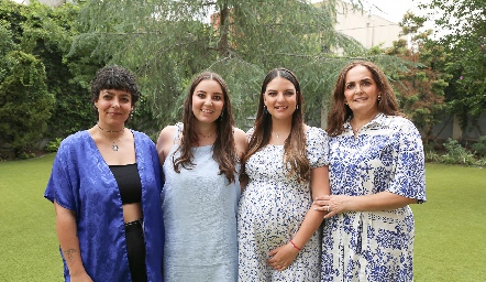  Daniela González, Marisol González, Gabriela González y Gabriela Villanueva.