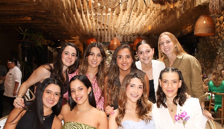  Daniela Valle, Maite De Antuñano, Lili Valerdi, María Nieto, Wendy García, Moni Estrada, Ximena Delsol, Nuria Minondo y Sofía Buendía.