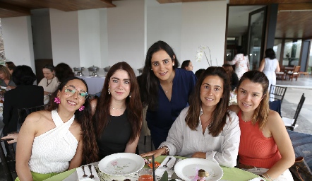  Ofelia Gutiérrez, Isha Quero, María Rosa Mejía, Jimena Mirabal y María José Ramos.