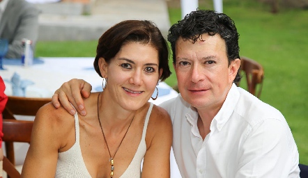  Paulina Vivanco y Héctor Salas.