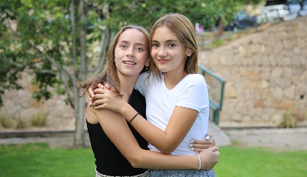 Paula Torres y Ximena Vásquez.