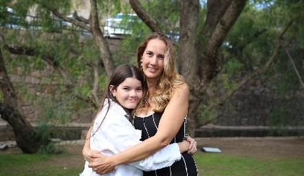  Xime y Cristina Ortiz.