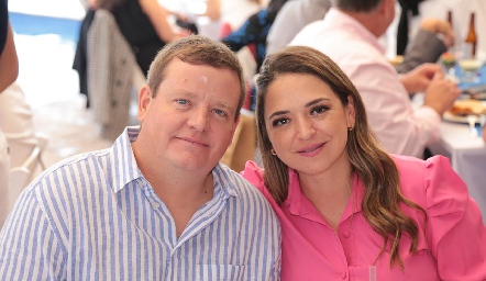  Mauricio Tamez y Cristina Garza.