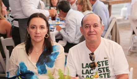  Esmeralda Enríquez y Pepe García.