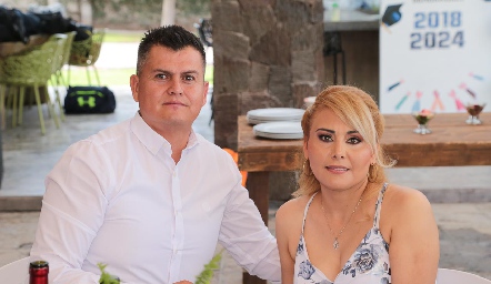  Omar Rodríguez y Beatriz Abundis.