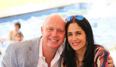 Jordi Vilet y Paty Vergara.