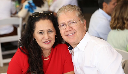  Mariel Parra y Armando Moreno.