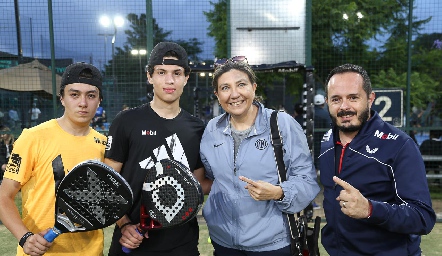  Benjamín García, José Luis de alba, Tania Morales y Jesús de Alba.