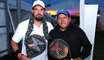  Salvador Ortega y Aarón Flores.
