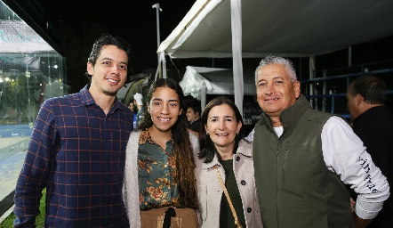  Luis Felipe, Montse Ramos, Marcela Valle y Ramón Zacarias.
