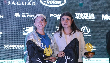  Regina Estrada y Paulina Lugo.