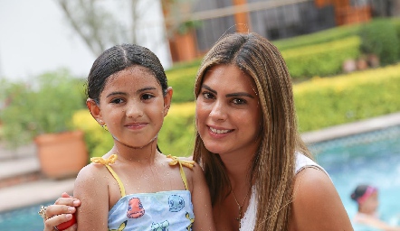  Barbarita Rojo y Bárbara Berrones.