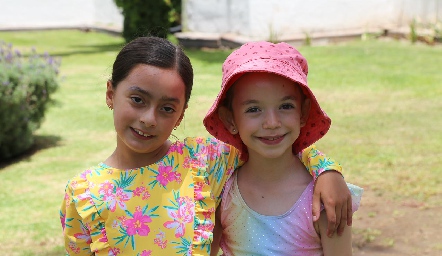  Renata Reina y Roberta Tamez.