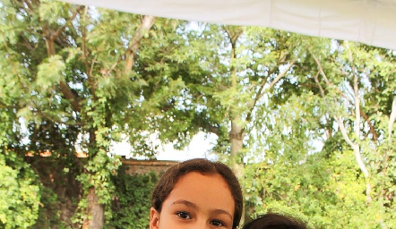  Maru Muñoz y Mati Esparza.