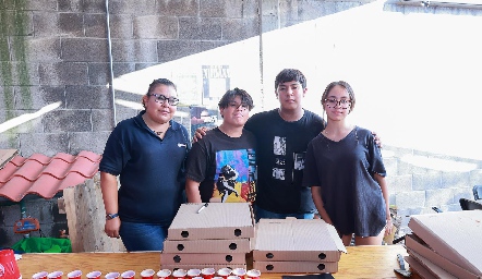  Edith Nájera, Sebastián, Ian Said y  Jimena.