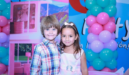  Romeo Valle y Roberta Enríquez.