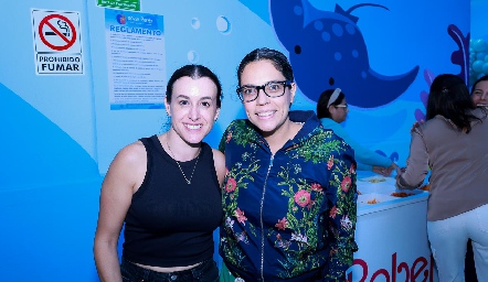  Gloria Escobedo y Mariana Nieto.