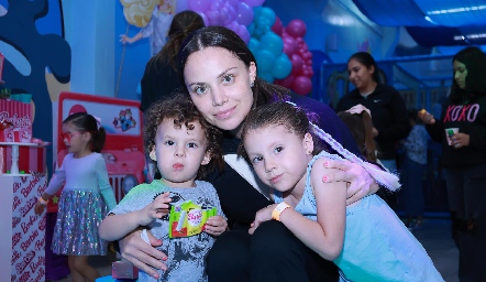  Gaby, Ana Pau y José Miguel Canseco.