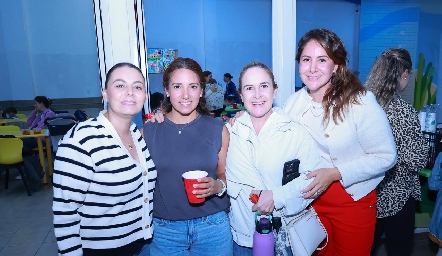  Carla Rocha, Yolanda, Ariadni Stavros y María Eugenia Torrescano.