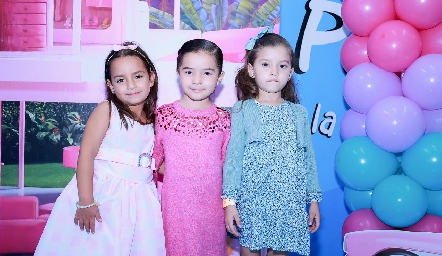  Roberta Enríquez, Valentina Juárez y Paula Torres.