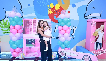  Gloria Leal y Roberta Enríquez.