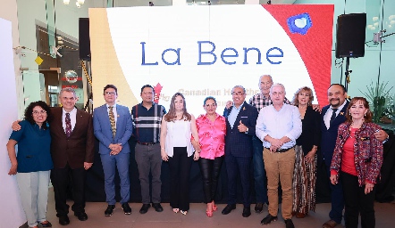  Dra. Guadalupe Alvarado, Dr. Antonio Chalita Manzur, Dr. Luis Cabezas, Juan Carlos Negrete, Maira Álvarez, Verónica Humara, Sergio Martínez, Amaro Insua, Enrique Martínez, Lupita García de Insua, Dr. Rubén Martínez y Alicia Villasuso.