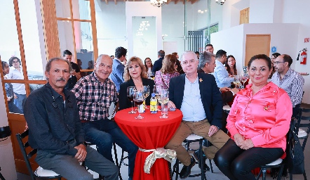  José Luis Faz, Amaro Insua, Lupita García de Insua, Enrique Martínez y Verónica Humara.