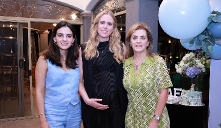  Adriana Olmos, Ingrid Velasco y Adriana Carrera.
