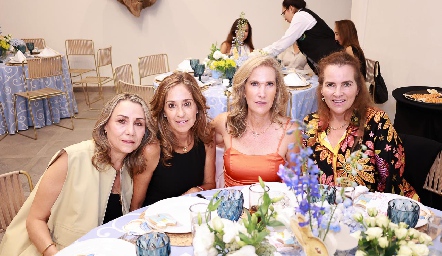  Mónica Gaviño, Claudia Quiroz y Patricia del Bosque.
