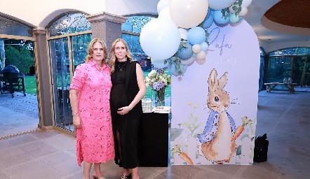  Carmen Zwieger con su hija Ingrid Velasco.