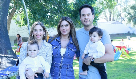  Melisa Compeán, Bárbara Berrones, Mariano Berones, Roberto Berrones y Roberto Berrones.