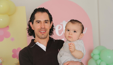  Víctor Guzmán y Tian.