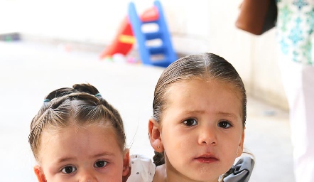  Romina y Loretta.