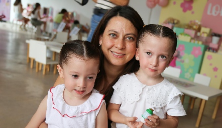  Carola, Juliana y Julene.