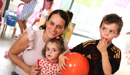  Fernanda Uribe, Constanza y Emilio.