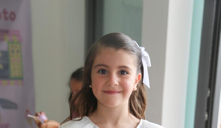  Camila y María Meade.