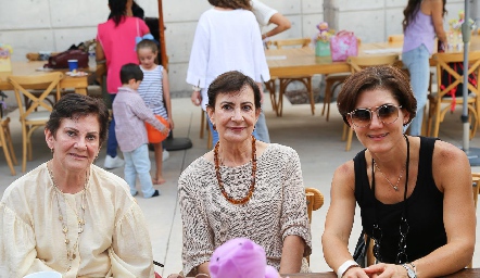 Chita Gómez, María Gómez y Paulina Vivanco.